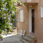 Petit Paradis Pres Ile Rousse Les Cortalines Lama